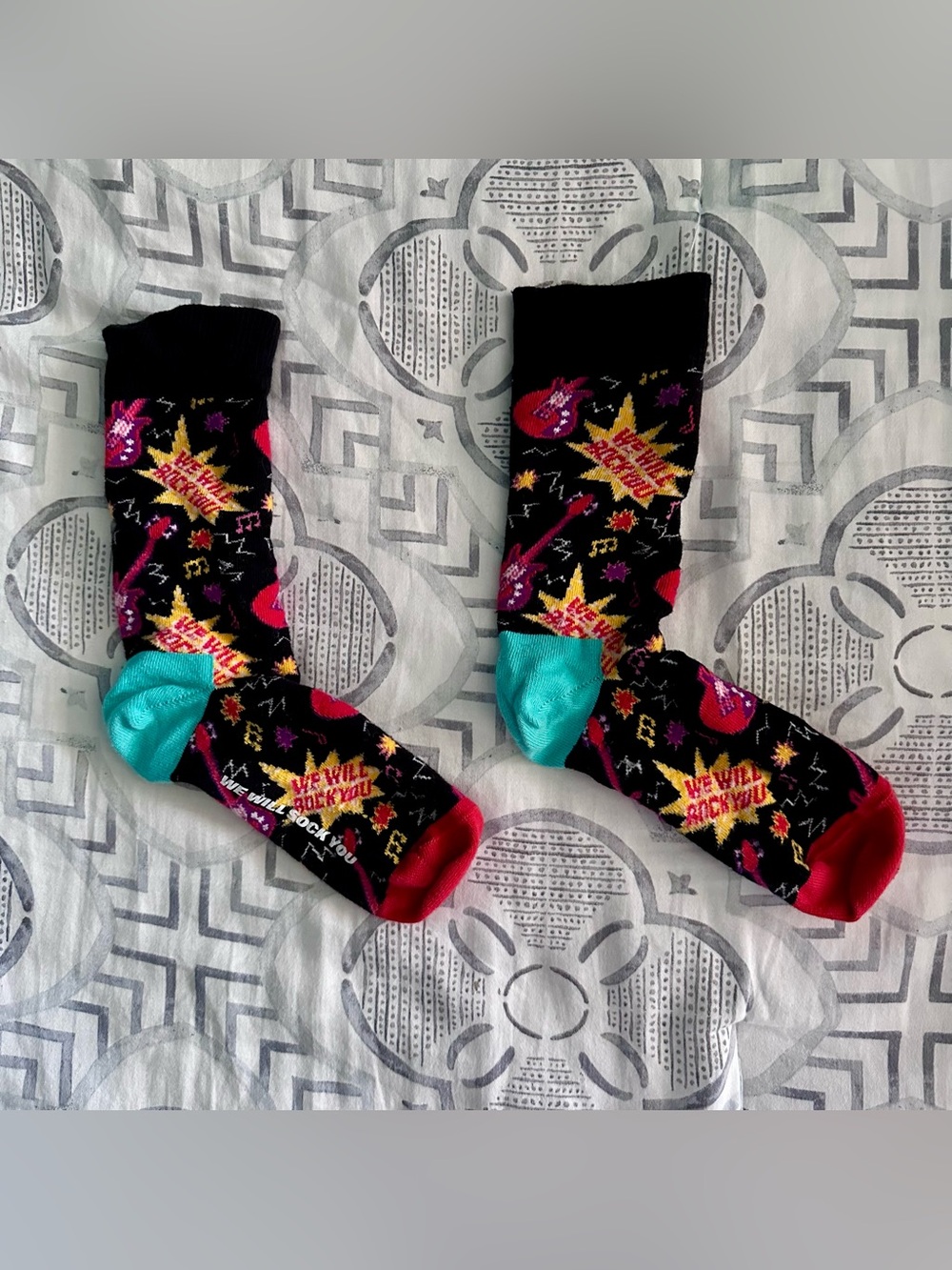 Happy Socks x Queen We Will Rock You Unisex socks